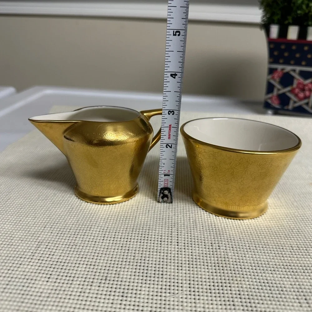 PICKARD Vintage Rose & Daisy Etched Pattern Creamer & Open Sugar Set